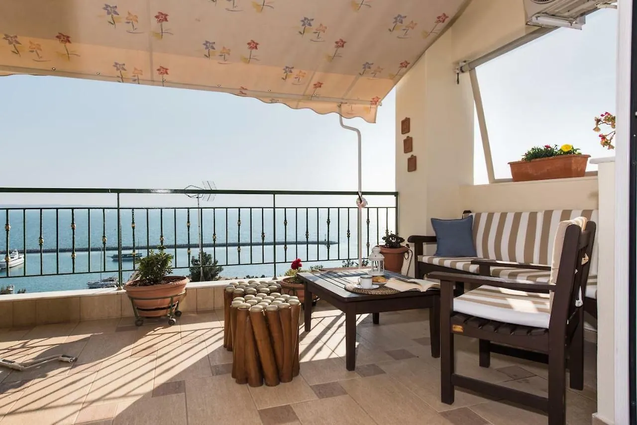Apartment With Marina View Thessalonique