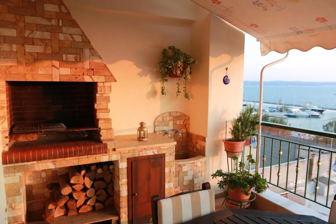 Apartment With Marina View Thessalonique