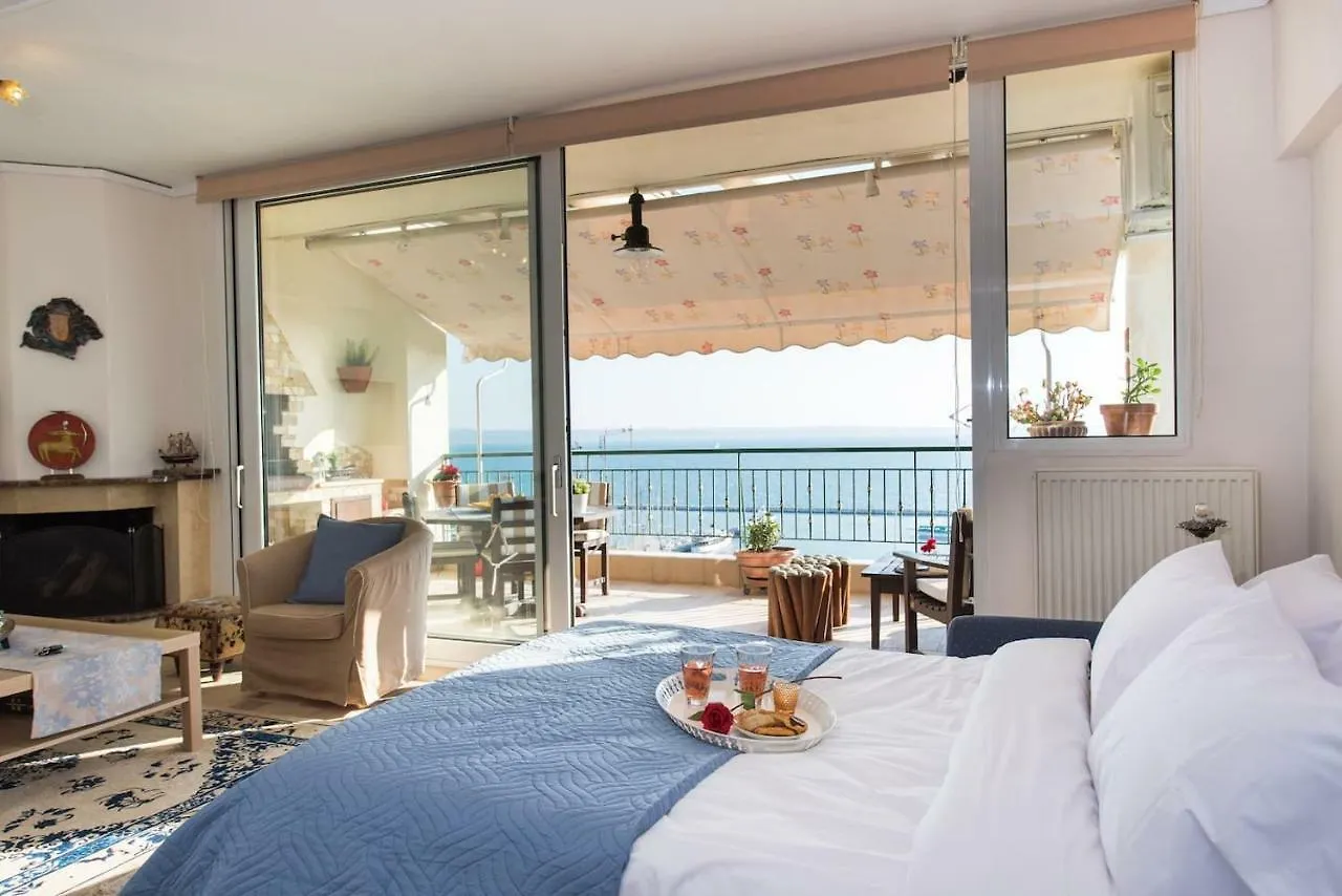 Apartment With Marina View Selanik